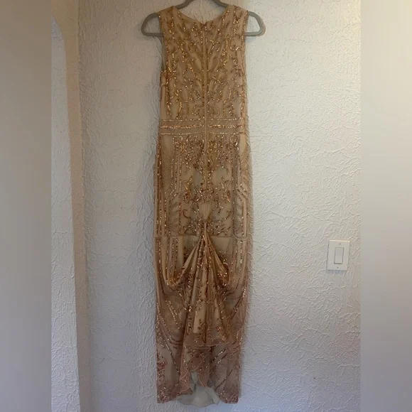 Rose Gold Lulu’s Bridesmaid Dress (Size M). - Picture 5 of 7